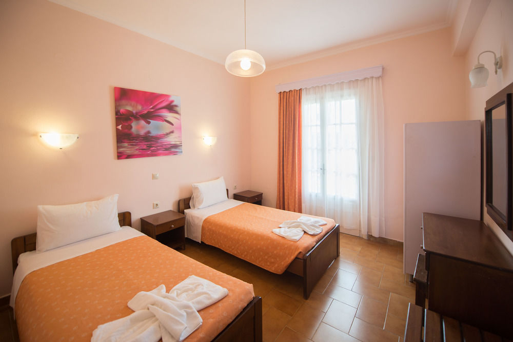 Potamos Apartments ซีดารี ภายนอก รูปภาพ