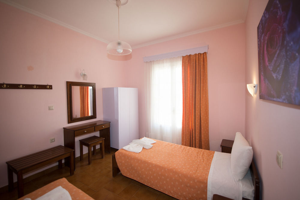 Potamos Apartments ซีดารี ภายนอก รูปภาพ