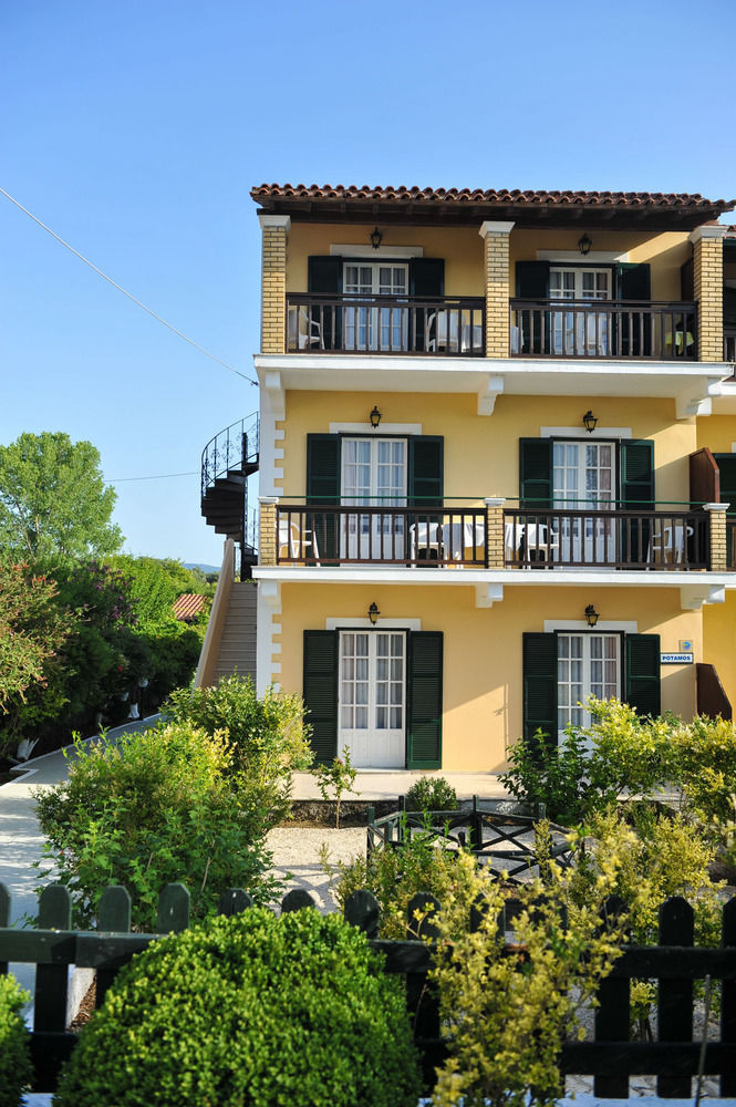 Potamos Apartments ซีดารี ภายนอก รูปภาพ